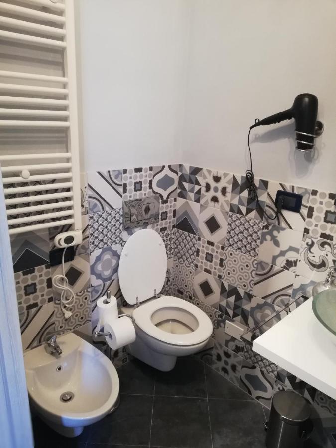 Camera Matrimoniale/Doppia con Letti Singoli con Bagno Privato